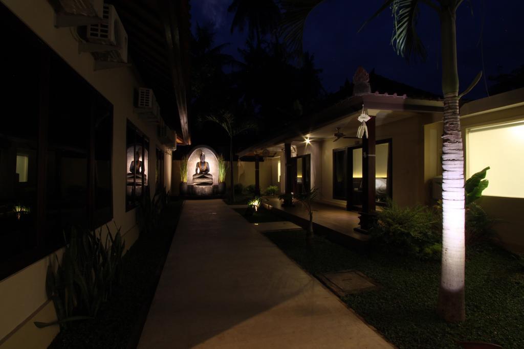 Hotel Melamun Lovina  Exterior photo