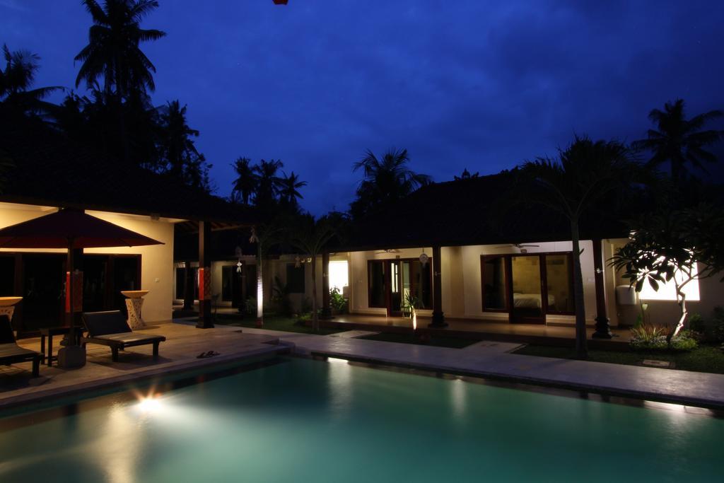 Hotel Melamun Lovina  Exterior photo