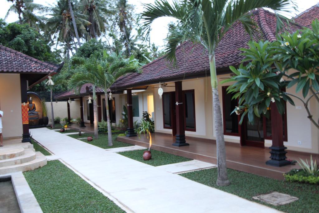 Hotel Melamun Lovina  Exterior photo