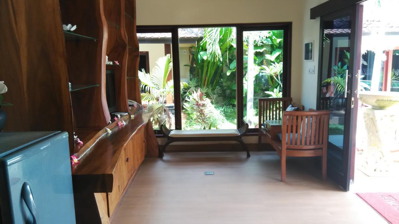 Hotel Melamun Lovina  Exterior photo