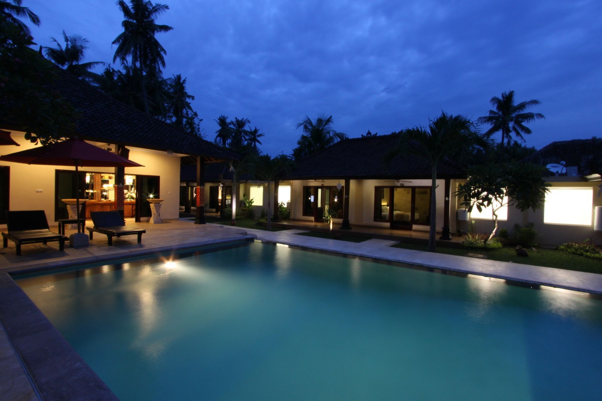Hotel Melamun Lovina  Exterior photo