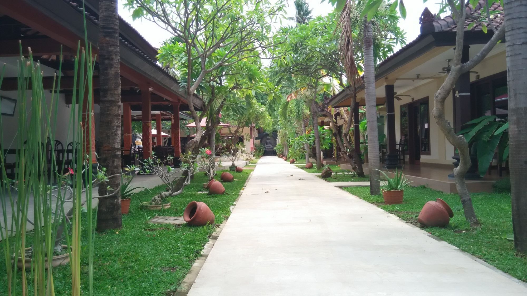 Hotel Melamun Lovina  Exterior photo